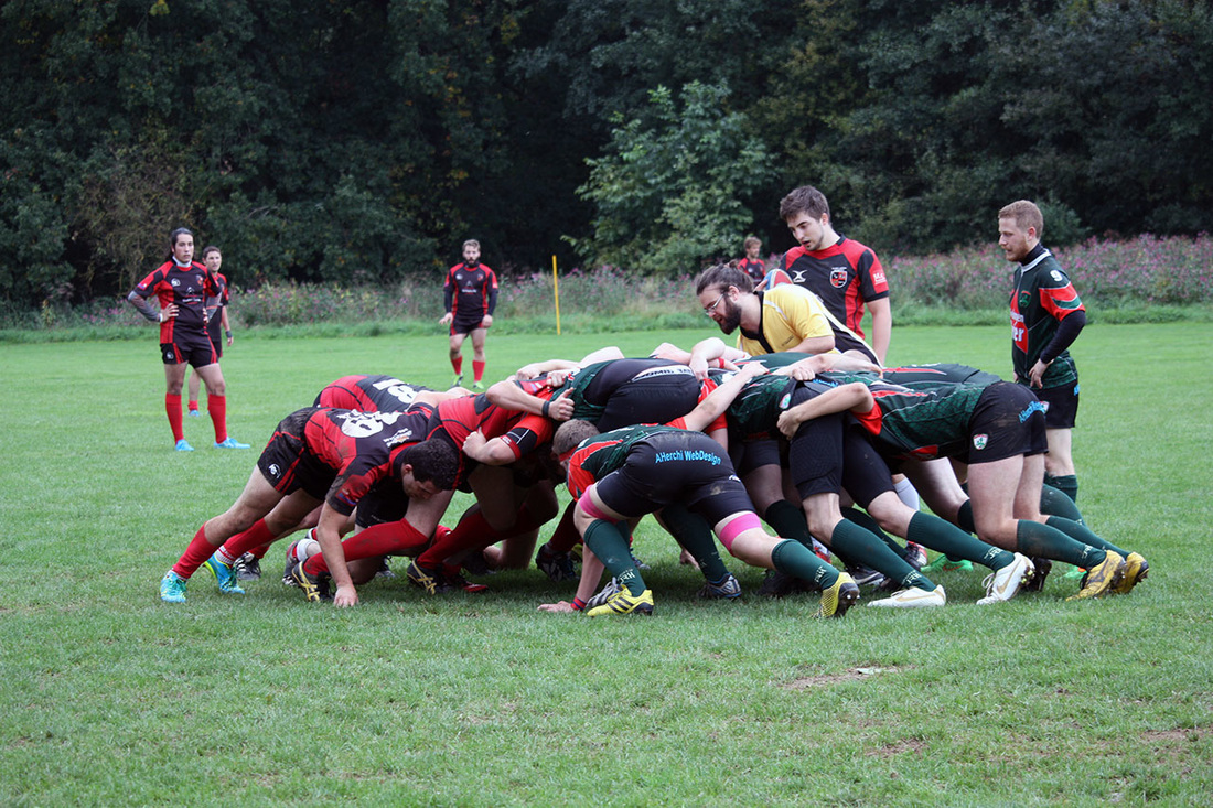 Die Herren der Rugby-Union Marburg gewinnen das Saisonauftaktspiel gegen RC Worms knapp mit 13:10